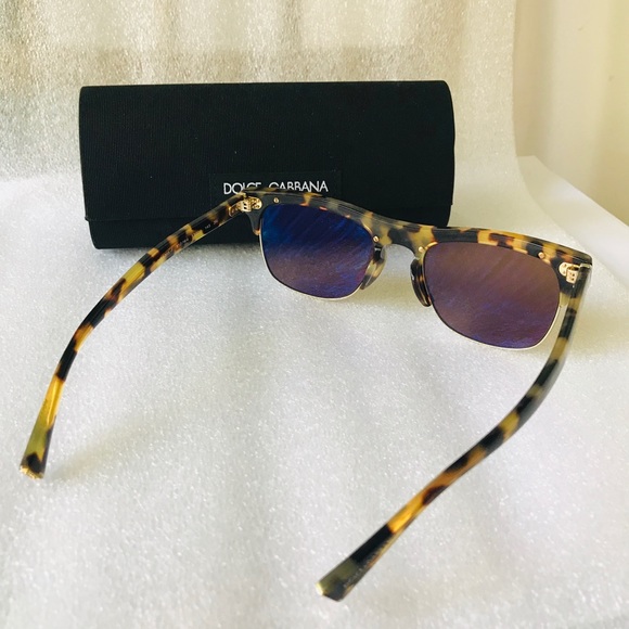 Unisex Dolce & Gabbana Sunglasses - Picture 7 of 9